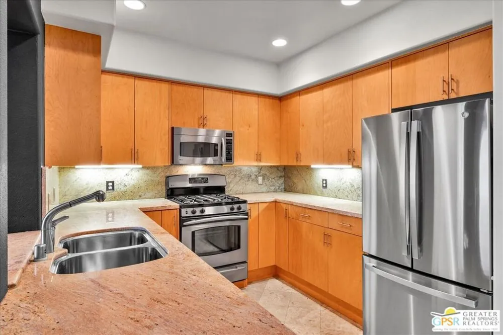 1520 Via Miraleste Palm Springs, CA 92262