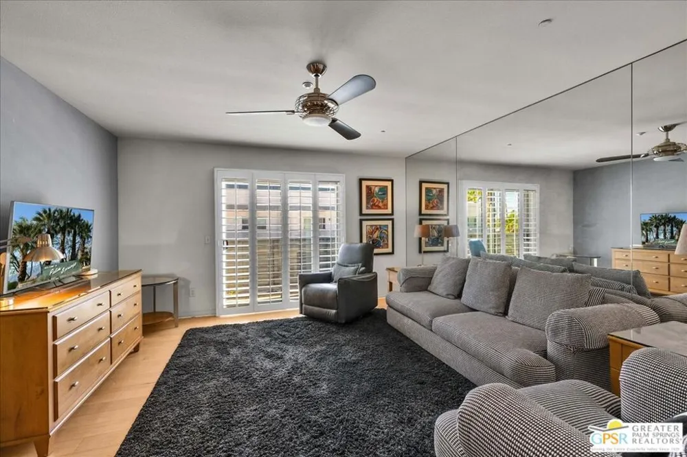 1520 Via Miraleste Palm Springs, CA 92262
