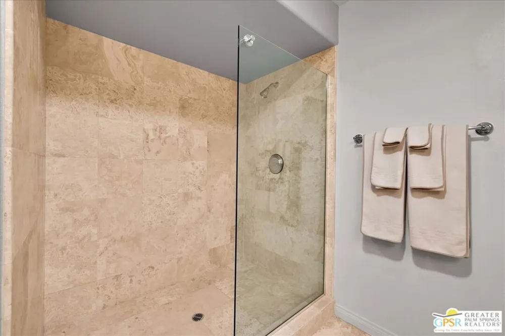 1520 Via Miraleste Palm Springs, CA 92262