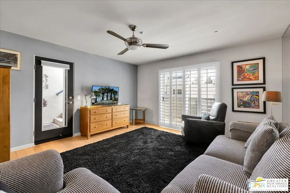 1520 Via Miraleste Palm Springs, CA 92262