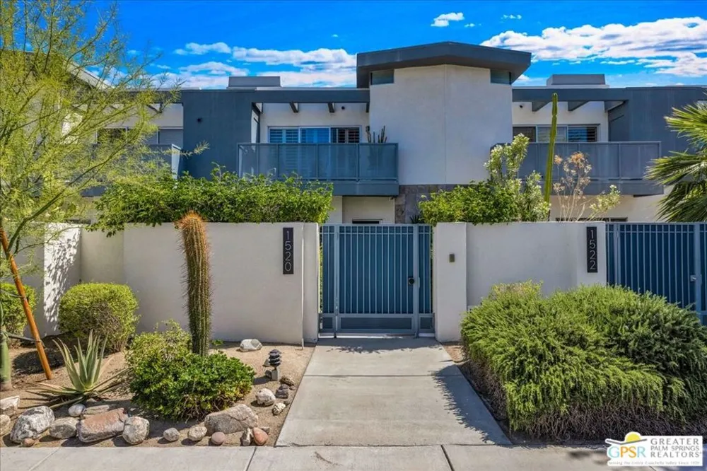 1520 Via Miraleste Palm Springs, CA 92262