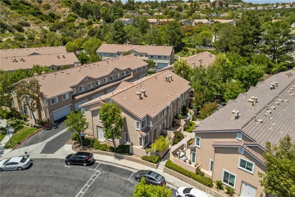 25554 Schubert #C Stevenson Ranch, CA 91381