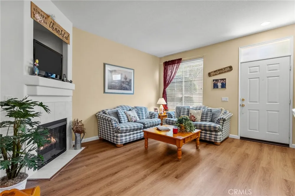 25554 Schubert #C Stevenson Ranch, CA 91381