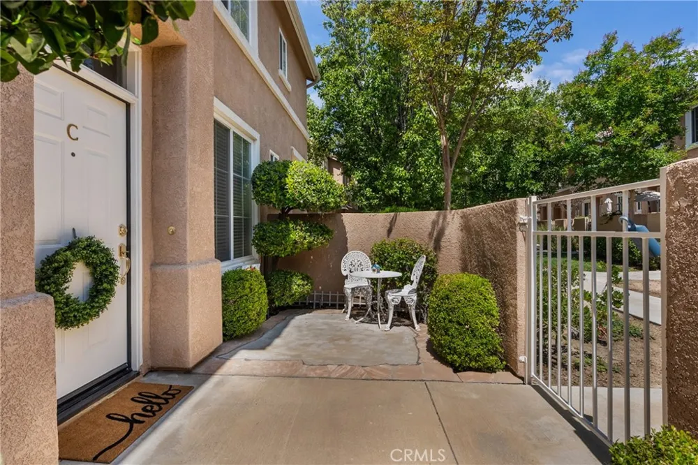 25554 Schubert #C Stevenson Ranch, CA 91381