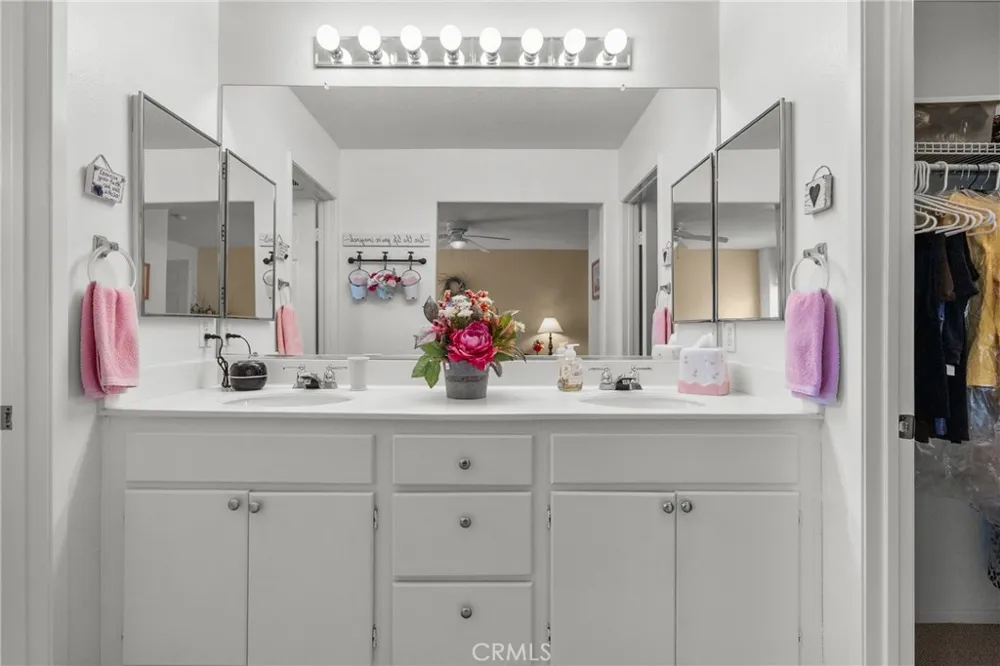 25554 Schubert #C Stevenson Ranch, CA 91381