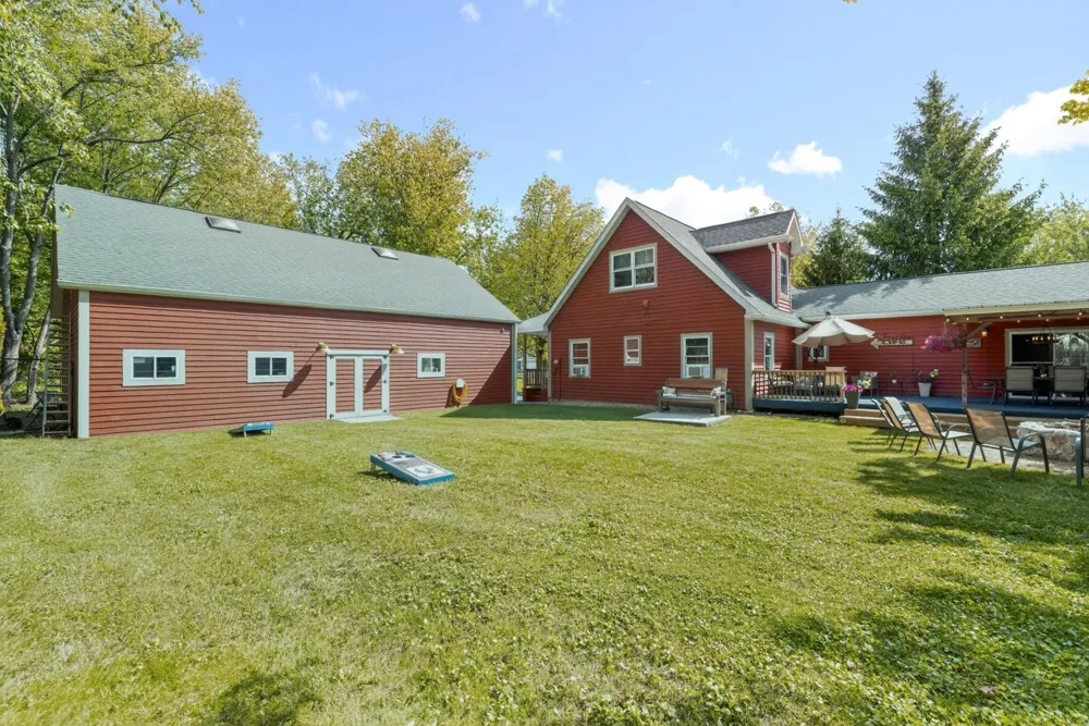 61258 Quinnesec Road Cassopolis, MI 49031
