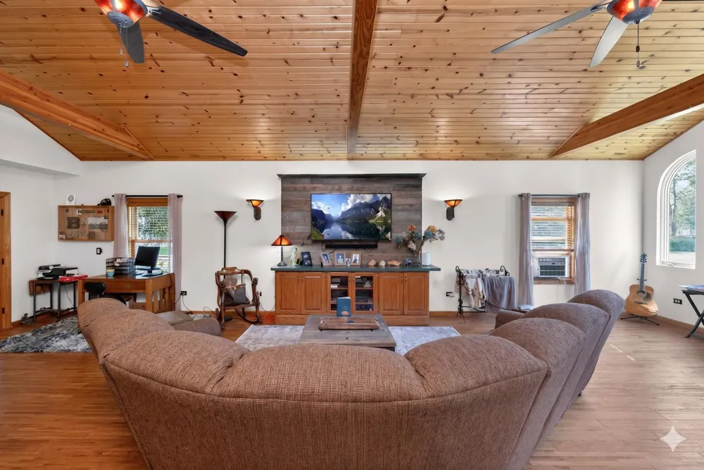 61258 Quinnesec Road Cassopolis, MI 49031