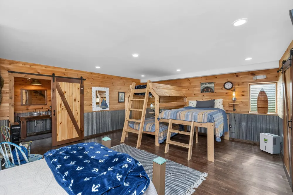 61258 Quinnesec Road Cassopolis, MI 49031