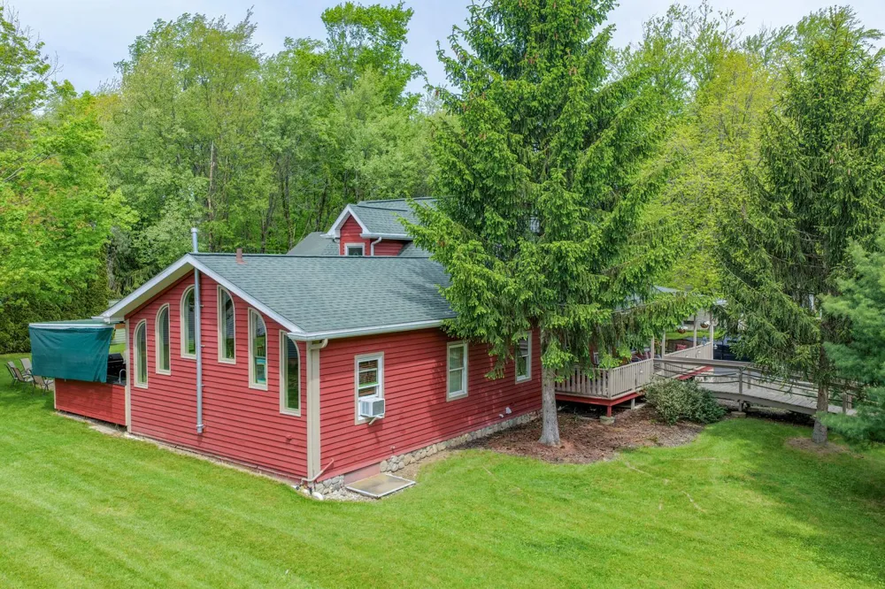 61258 Quinnesec Road Cassopolis, MI 49031