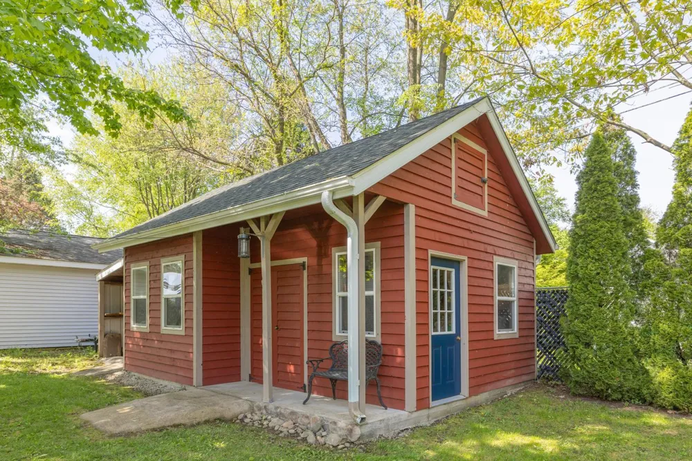 61258 Quinnesec Road Cassopolis, MI 49031