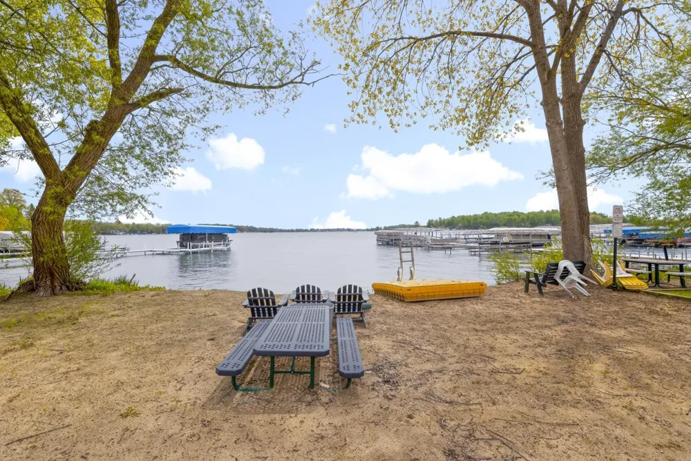 61258 Quinnesec Road Cassopolis, MI 49031