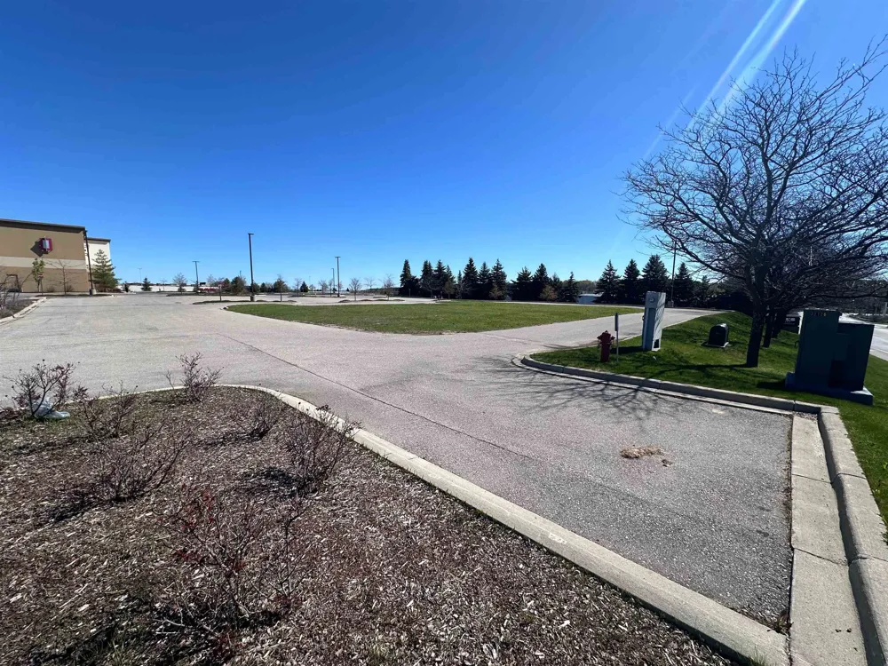 3560 Market Place Circle Garfield Charter Township, MI 49684