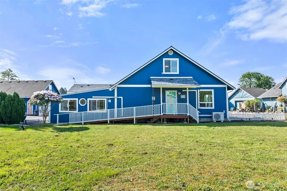 14 Sunset Road South Bend, WA 98586