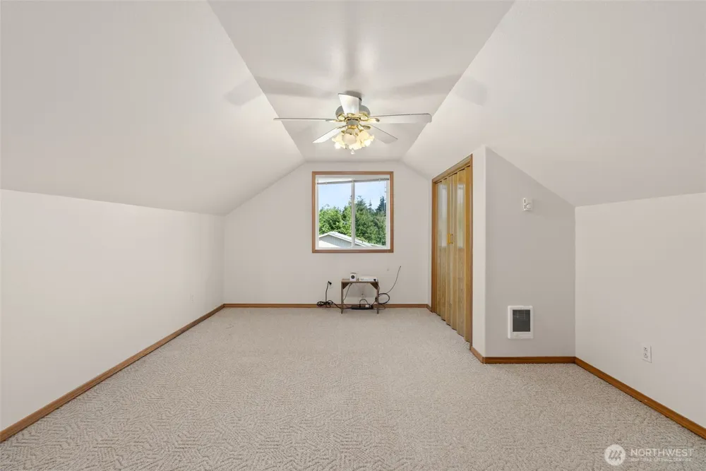 14 Sunset Road South Bend, WA 98586