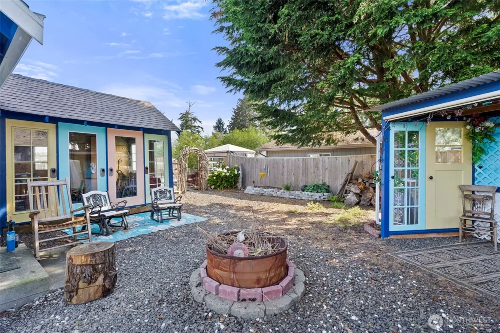 14 Sunset Road South Bend, WA 98586