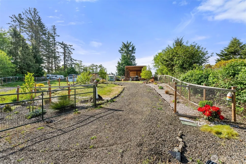 14 Sunset Road South Bend, WA 98586