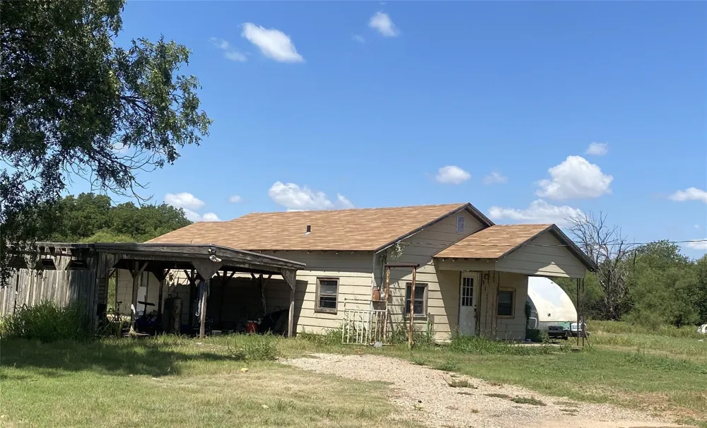 912 Taylor Avenue Rule, TX 79547