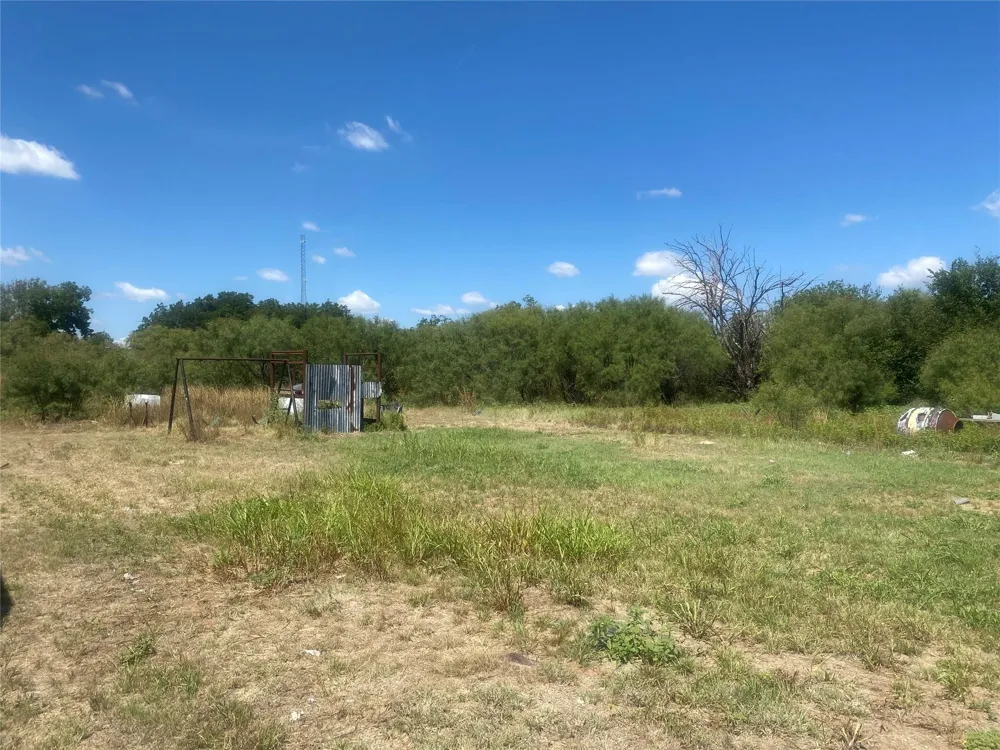 912 Taylor Avenue Rule, TX 79547