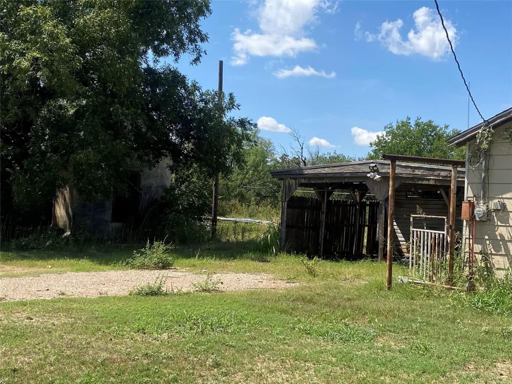 912 Taylor Avenue Rule, TX 79547