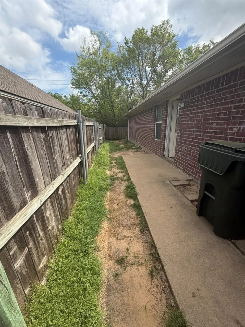 1437 Western Oaks Court Bryan, TX 77807