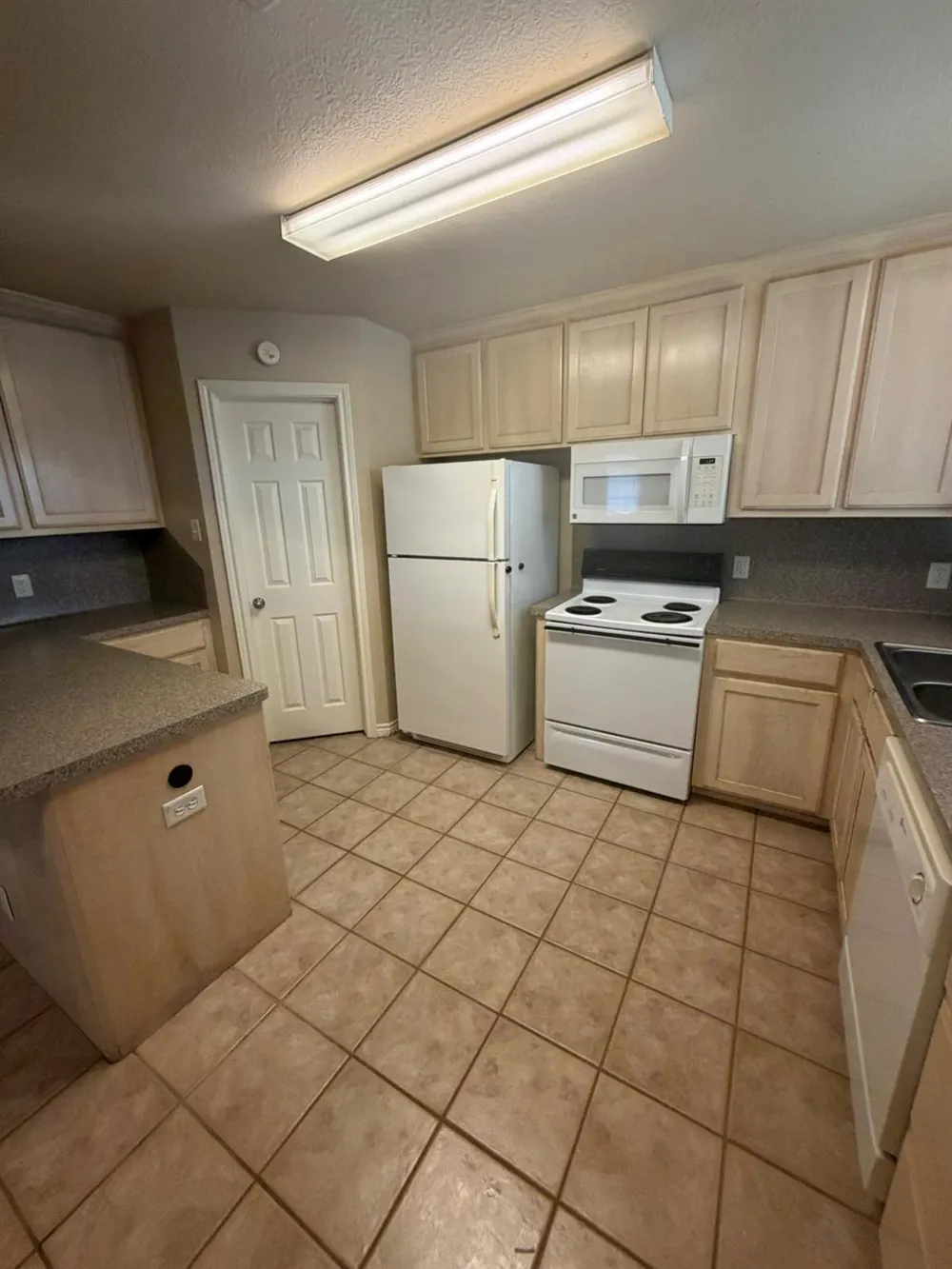 1437 Western Oaks Court Bryan, TX 77807