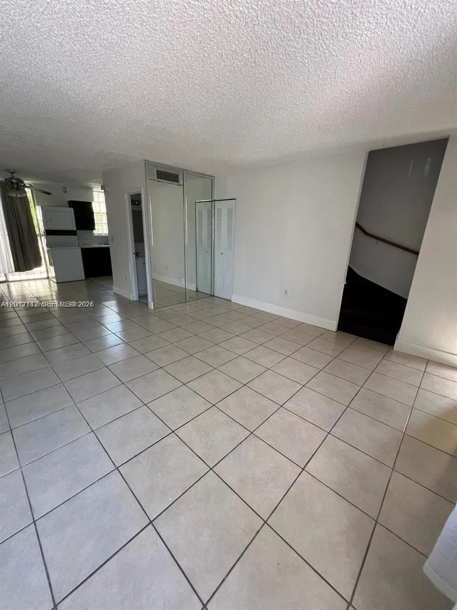 6133 SW 69th St #38 South Miami, FL 33143