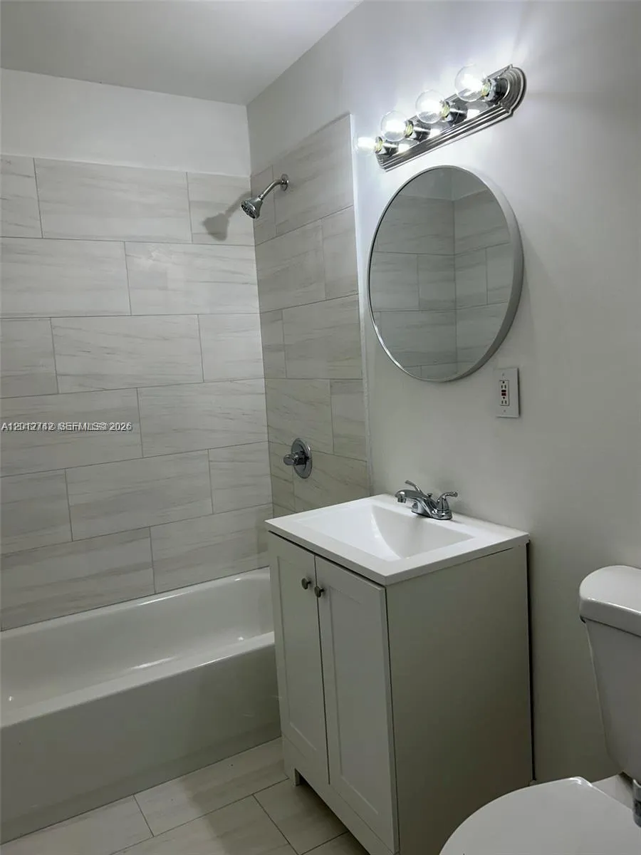 6133 SW 69th St #38 South Miami, FL 33143