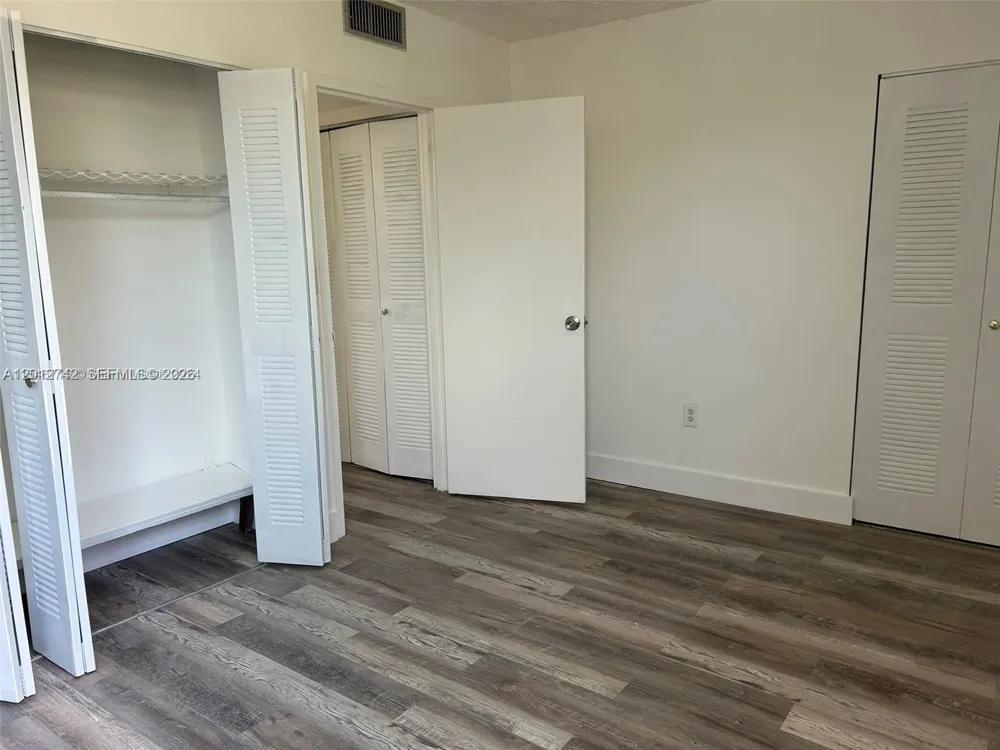 6133 SW 69th St #38 South Miami, FL 33143