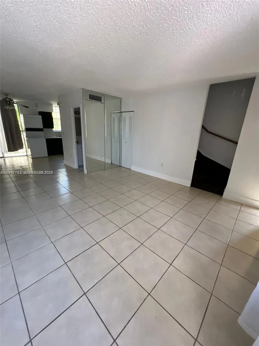 6133 SW 69th St #38 South Miami, FL 33143