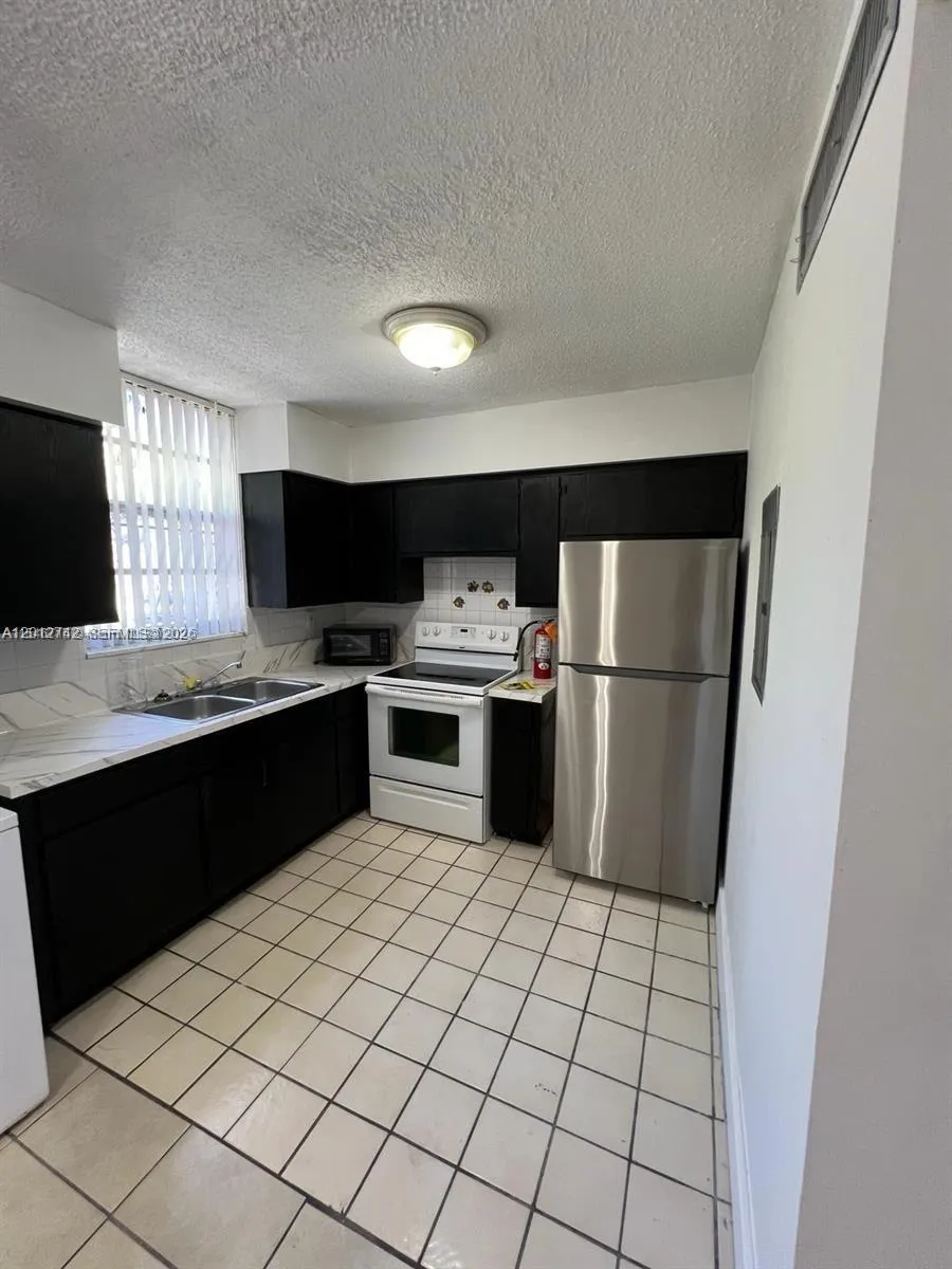 6133 SW 69th St #38 South Miami, FL 33143