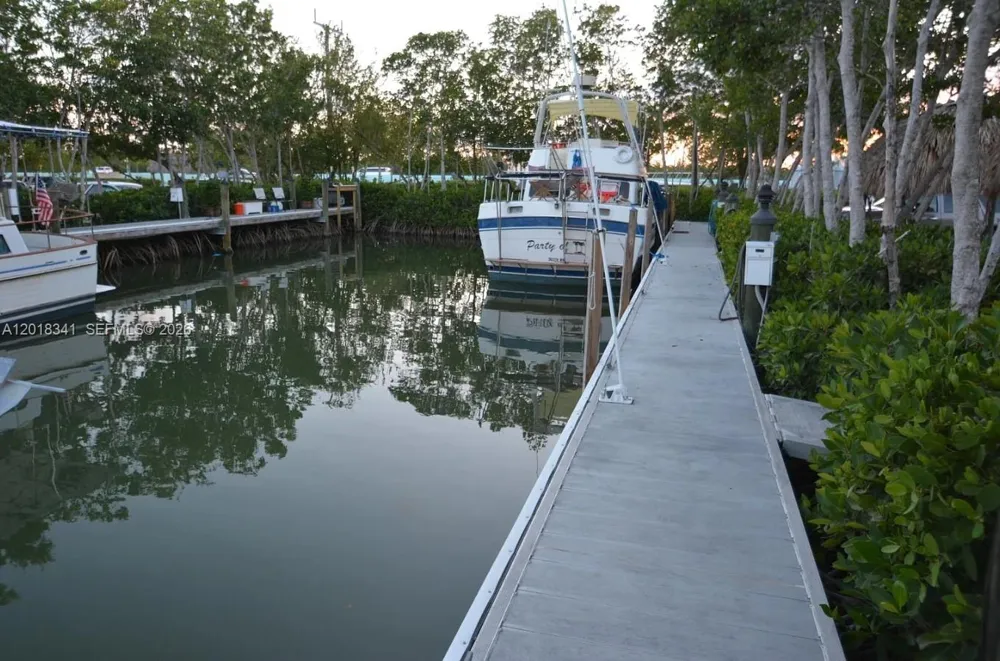 100 Morr Ln C13 Key Largo, FL 33037