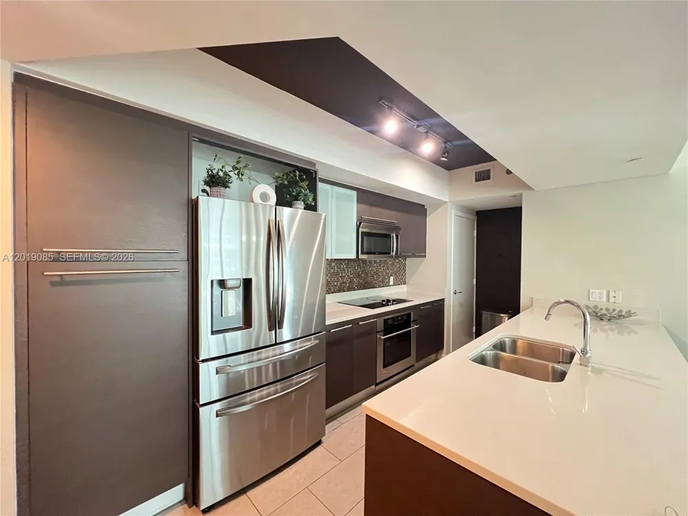 55 SE 6th St #3305 Miami, FL 33131