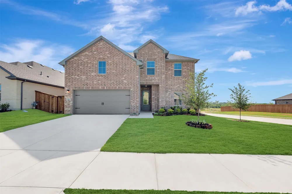 161 Summer Rain Way Newark, TX 76071