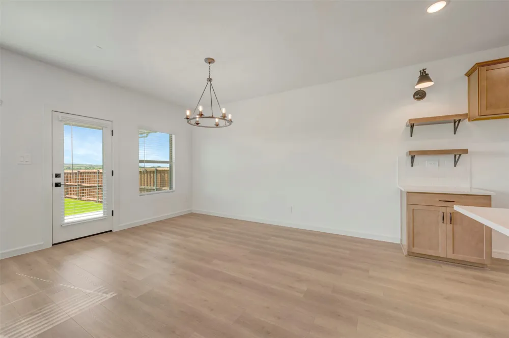 161 Summer Rain Way Newark, TX 76071