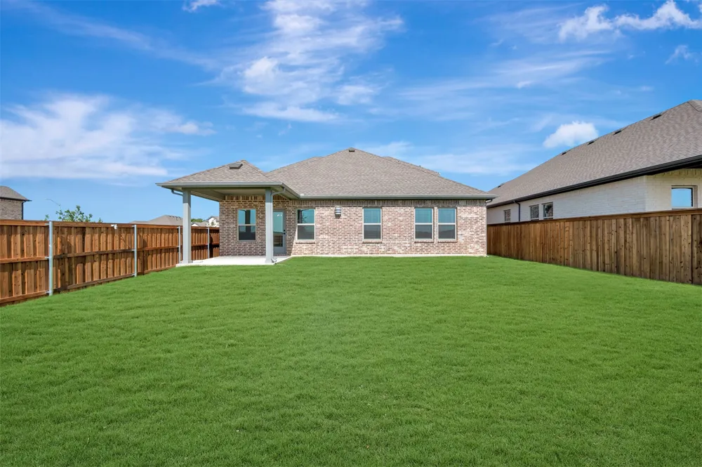 161 Summer Rain Way Newark, TX 76071