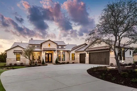 10111 Masdevallia Drive