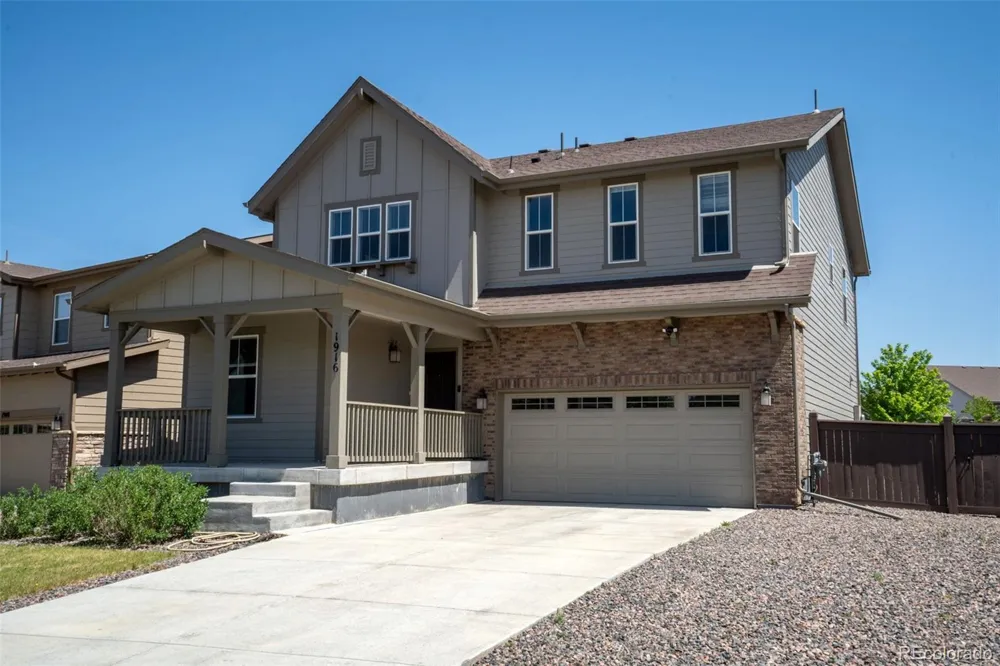 1916 Coopers Hawk Court