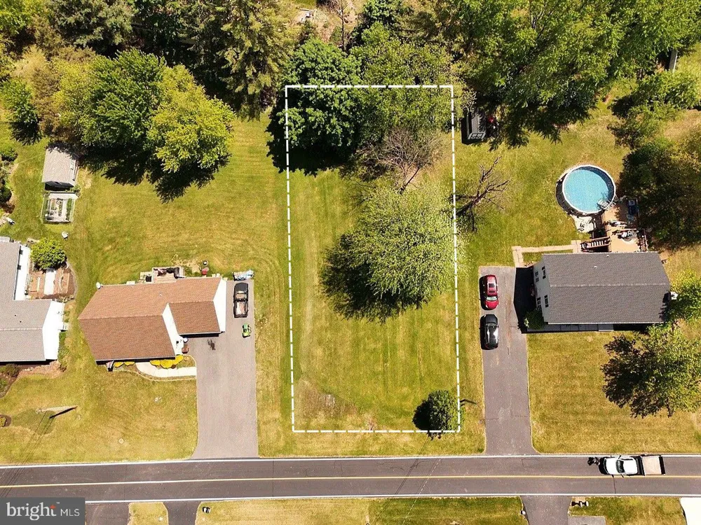 663 CURTIS DRIVE Gettysburg, PA 17325