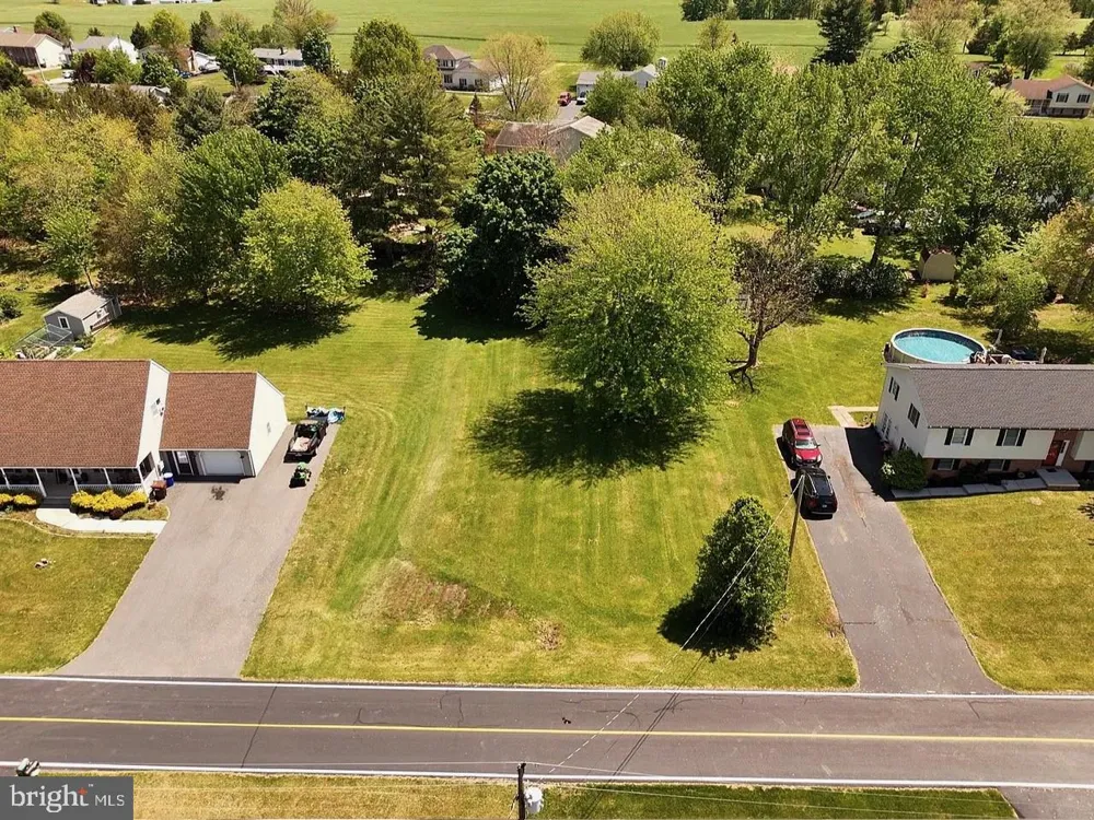 663 CURTIS DRIVE Gettysburg, PA 17325