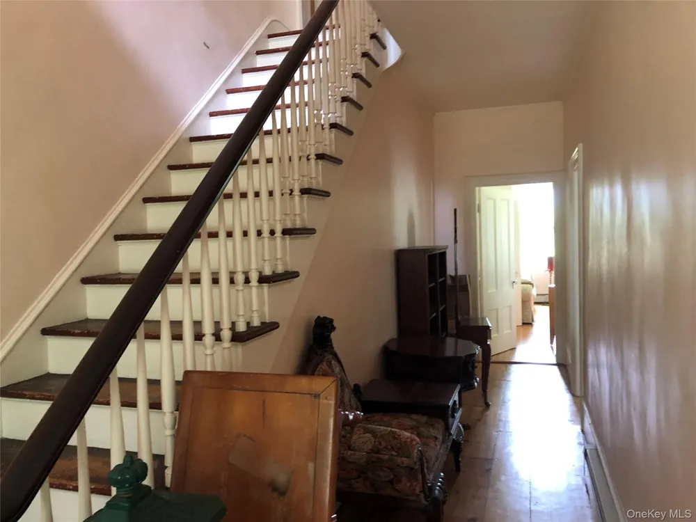 181 Huguenot Street New Paltz, NY 12561