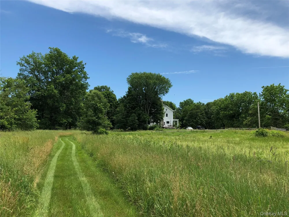 181 Huguenot Street New Paltz, NY 12561