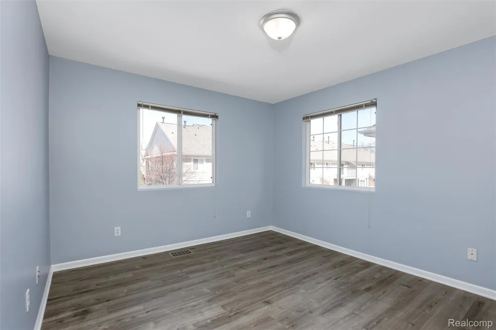 1111 BEAVER Run Troy City, MI 48083