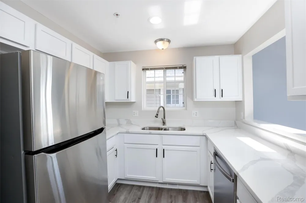 1111 BEAVER Run Troy City, MI 48083