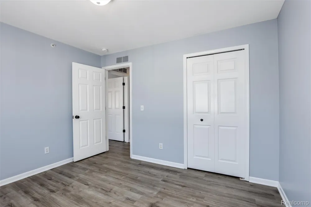 1111 BEAVER Run Troy City, MI 48083