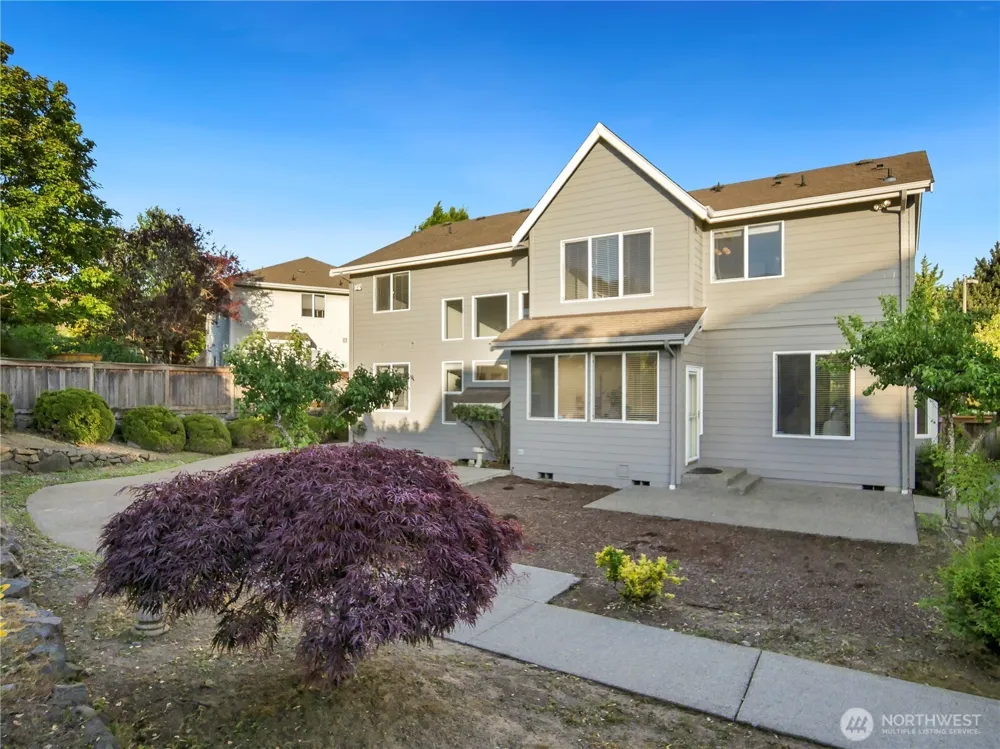 1818 Beacon Court NE Tacoma, WA 98422