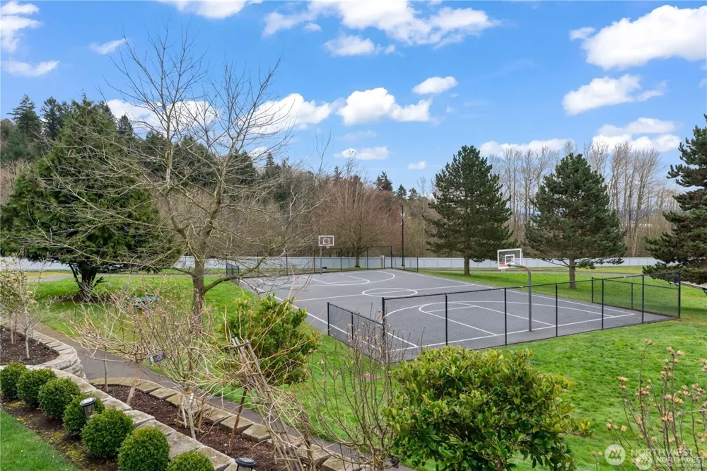1818 Beacon Court NE Tacoma, WA 98422