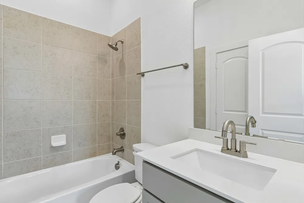 748 Grand Dale Drive Lavon, TX 75166