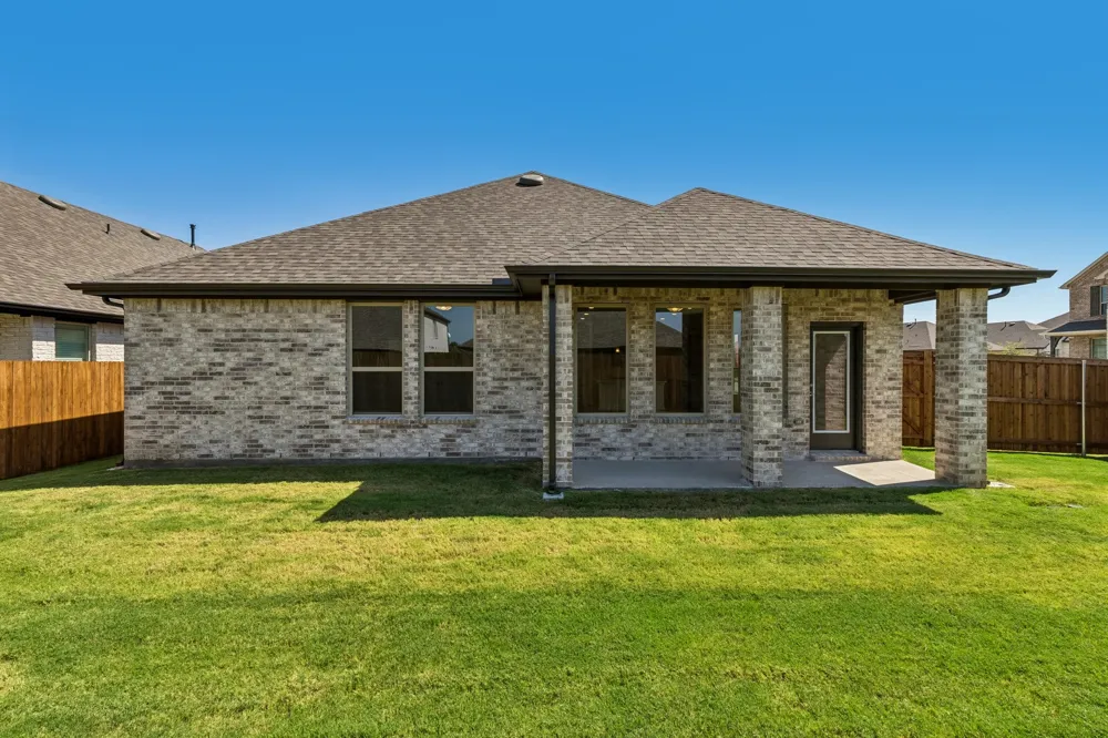 748 Grand Dale Drive Lavon, TX 75166
