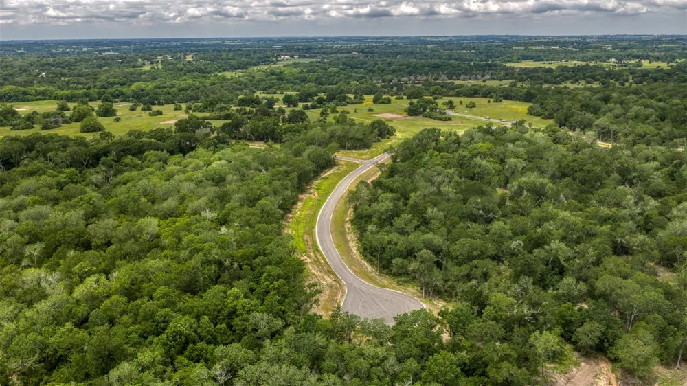 2 Millwood Trail Brenham, TX 77833