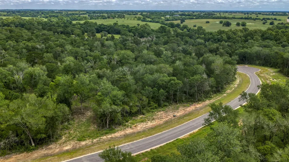 2 Millwood Trail Brenham, TX 77833